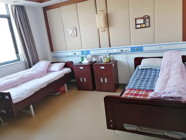 邪恶女巫：血色双瞳